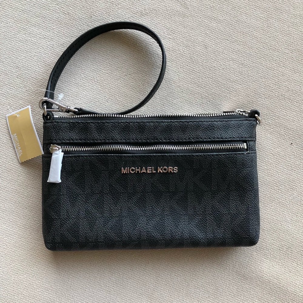 Michael Kors jet set travel wristlet